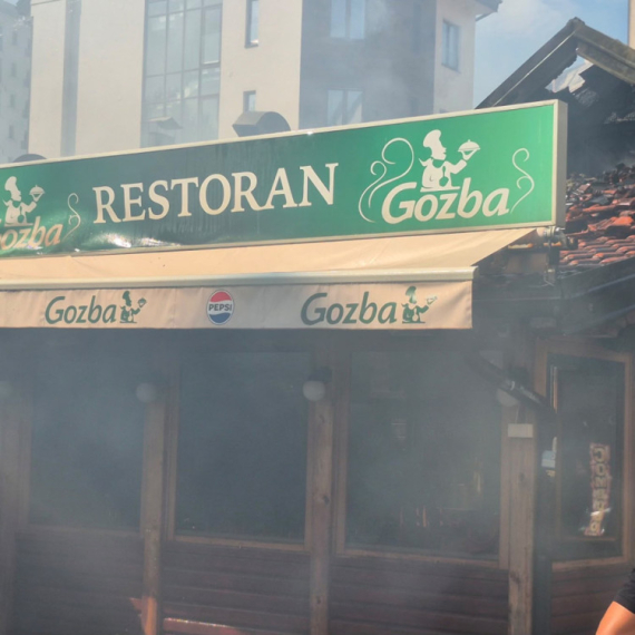 Lokalizovan požar na Zlatiboru; Vatra počela brzo da se širi, zaposleni evakuisani FOTO