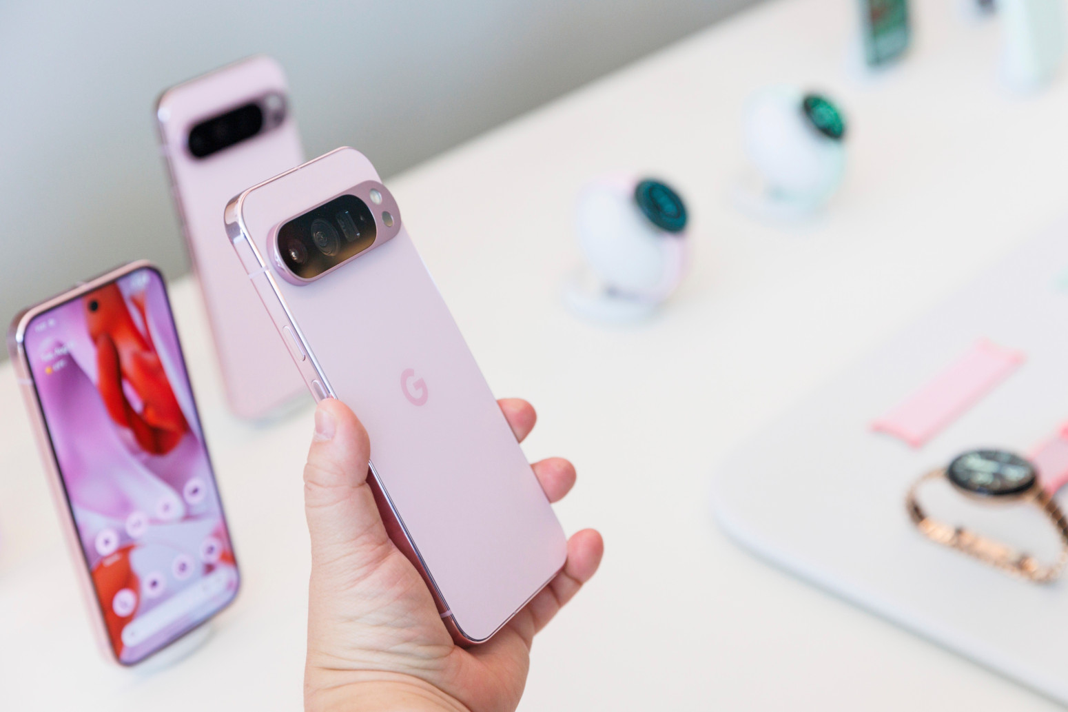 Predstavljena Google Pixel 11 serija: Nova kamera, novi čip ali znatno veće cene