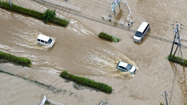 Nezapamćene poplave u Japanu: Šestoro poginulih; Naređena evakuacija za više od 400.000 ljudi VIDEO