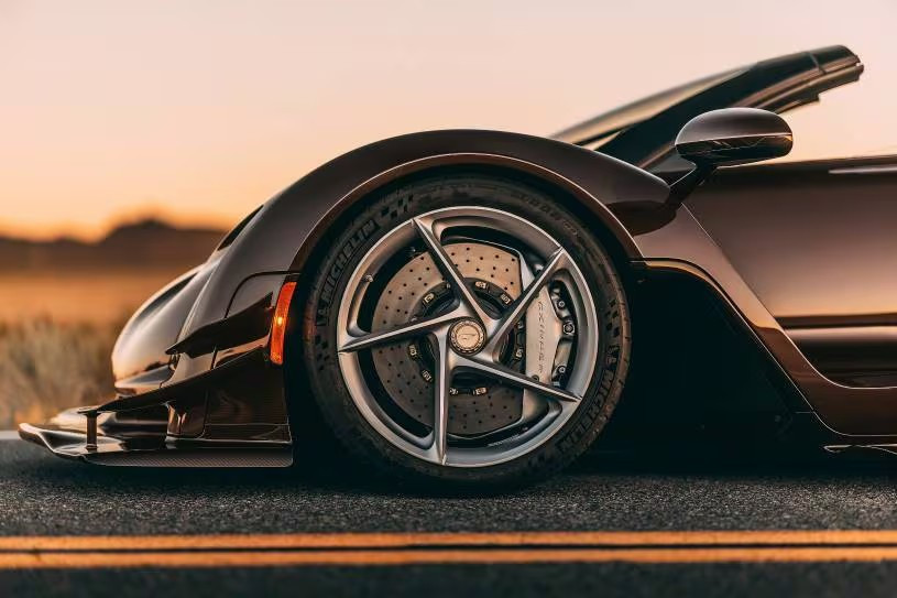 Czinger 21C Spyder: Hiperautomobil od 2,75 miliona dolara FOTO