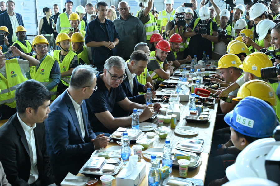 Vučić na EXPO gradilištu: Radimo velike stvari za budućnost Srbije; Stiže još 400 radnika iz Kine FOTO/VIDEO