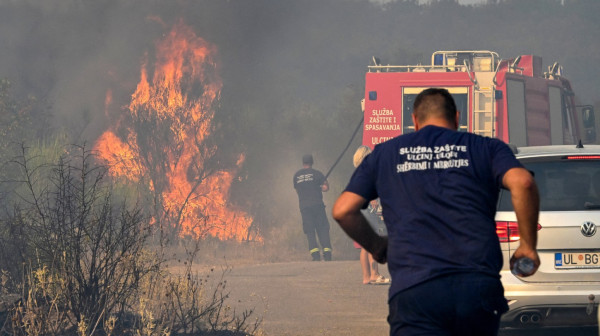 Crna Gora gori: Požari bukte u pet opština, evo gde je najkritičnije