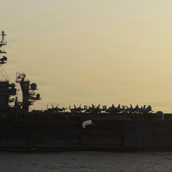 USS Abraham Lincoln odlazi