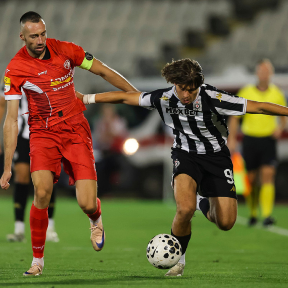 Partizan propustio šansu – Radnički napada