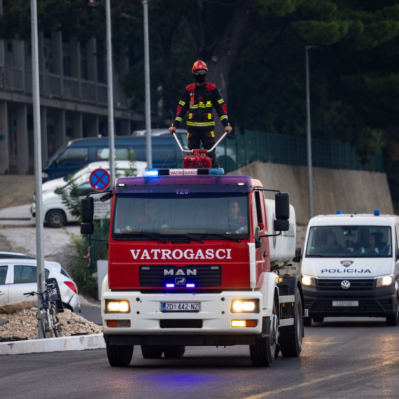 Poznato stanje devojčice povređene u požaru kod Omiša; Troje ljudi u životnoj opasnosti
