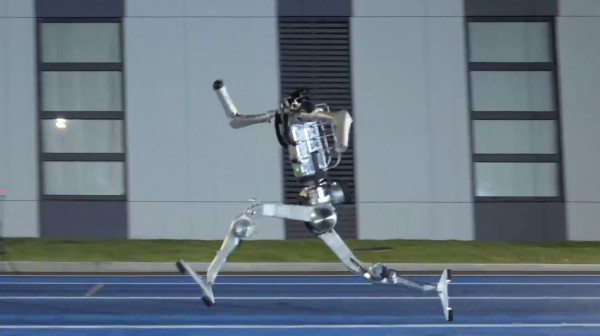 Stiže humanoidni robot "Supermen": Obara sve rekorde FOTO