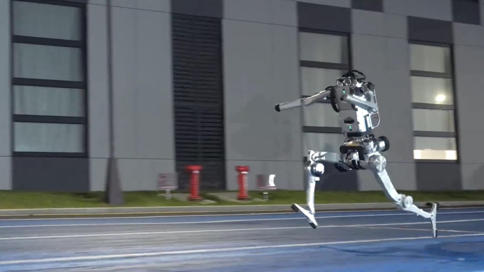 Stiže humanoidni robot Supermen: Obara sve rekorde FOTO