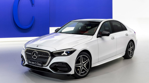 Mercedes otkrio unapređenu C-klasu, a najveća novost nije ni motor ni dizajn FOTO
