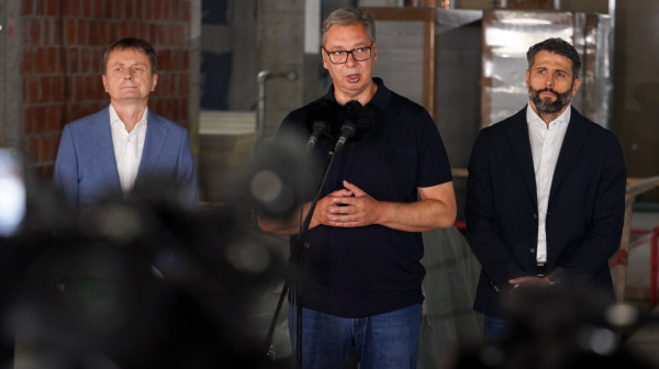 Vučić: "Predlog Vlade o povećanju minimalca dobar za radnike"