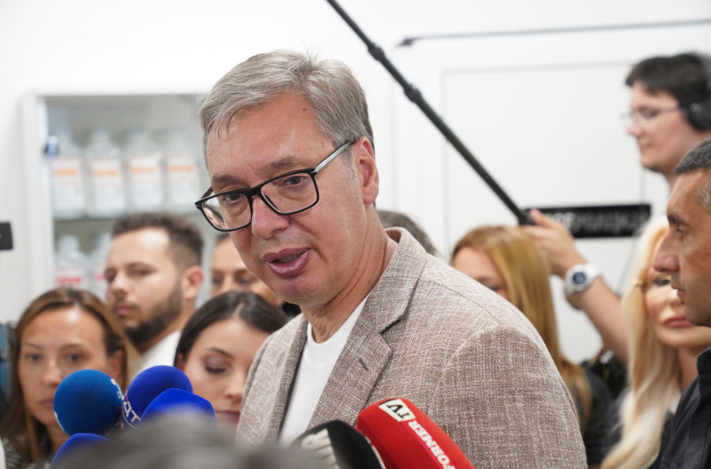 Vučić: "202 evra bio je prosek plate u Kuršumliji 2012, a danas je 900 evra"