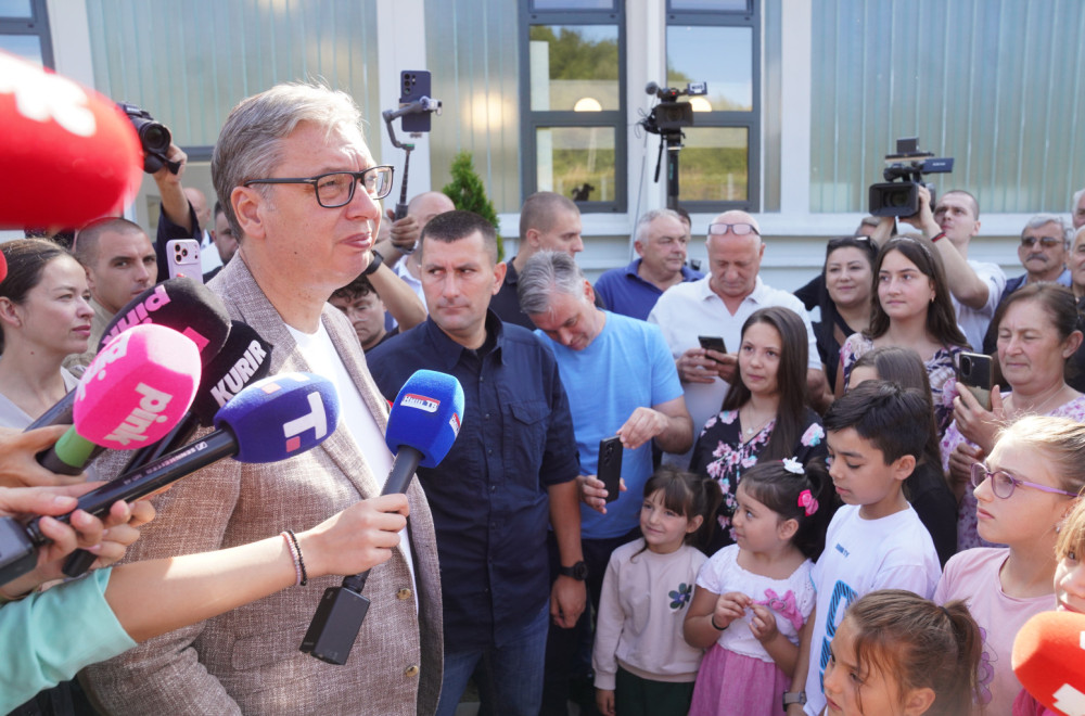 Jedna žena bila je presrećna zbog leka i zahvalila se Vučiću; "Sada ne mora da bira hrana ili lek"