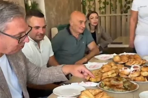 Vučić objavio snimak iz pekare "Oskar": "Ja sam birao ime, da se neki nerviraju" VIDEO