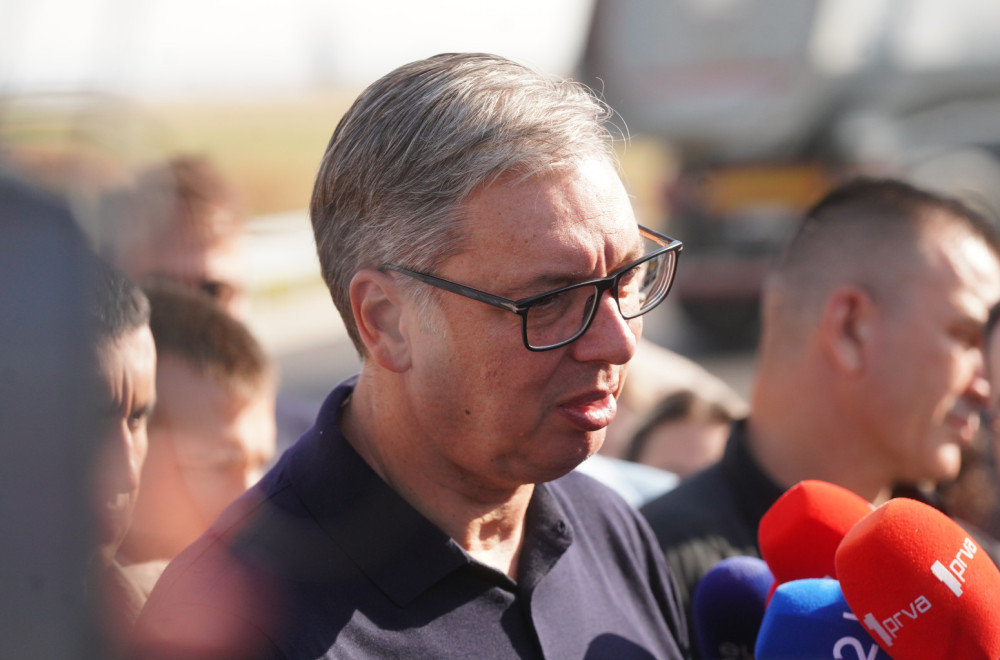 Vučić u Sremu: "Uložićemo ne manje od 340 miliona evra u auto-put Kuzmin-Sremska Rača"