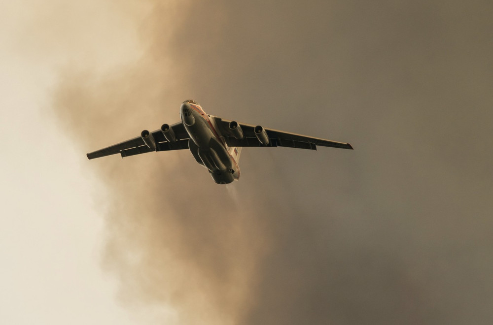 Ruski "Iljušin" protiv vatrenog čudovišta; Snimci su strašni FOTO/VIDEO