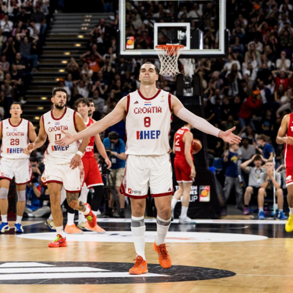 Hezonja ubacio 37 poena i trojkom srušio Tursku