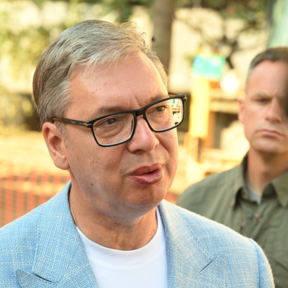 Vučić: "Šokiran bezobzirnošću i lažima o požaru u Deliblatskoj peščari"; "Pokazuju koliko ne vole Srbiju"
