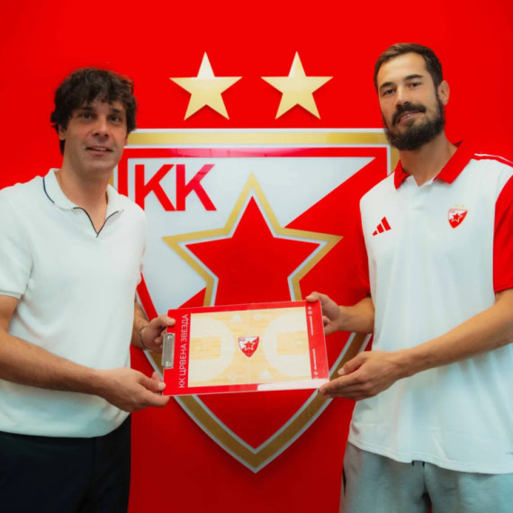 Kalinić zvanično na novoj funkciji: "Nikola i Teodosić su simboli naše Zvezde" FOTO