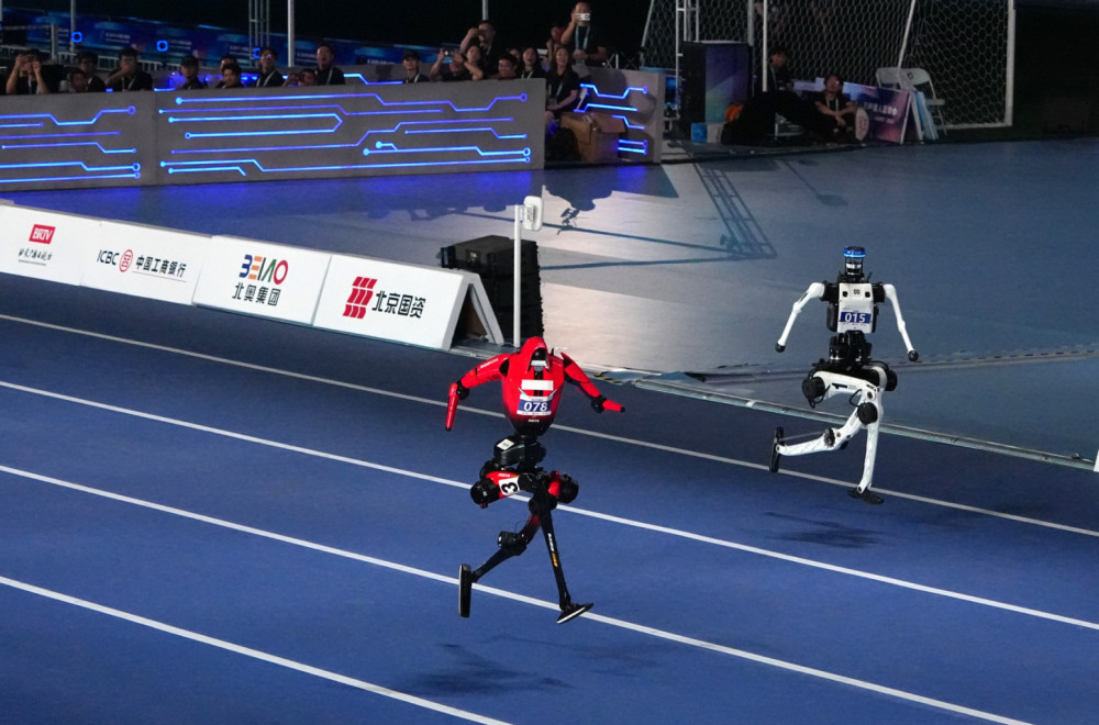 Kineski roboti oborili rekord Juseina Bolta: Trče 100m ispod 9,4 sekundi FOTO/VIDEO