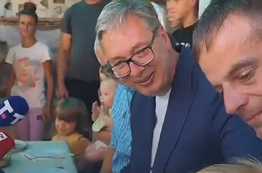 Vučić poslao snažnu poruku: "Ja sam sluga našem narodu"; "Srbija je moj život" VIDEO