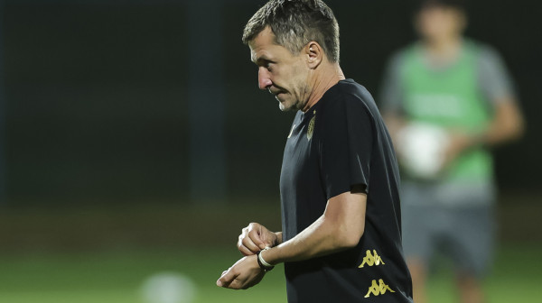 Crno-beli na ivici ambisa: Partizan posle pet kola u zoni ispadanja