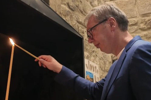 Vučić obišao Crkvu Svetih apostola Petra i Pavla u Novom Pazaru: "Mesto koje čuva temelje srpske vere" VIDEO