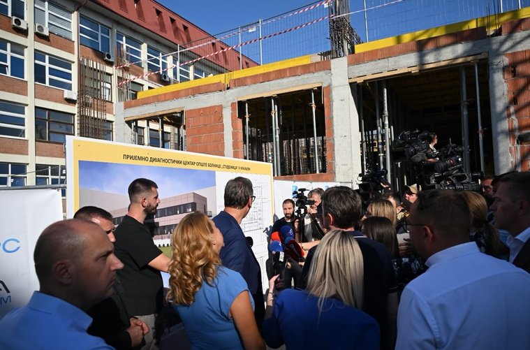 Vučić obišao radove: "Kraljevo dobija jedan od najmodernijih dijagnostičkih centara" FOTO/VIDEO