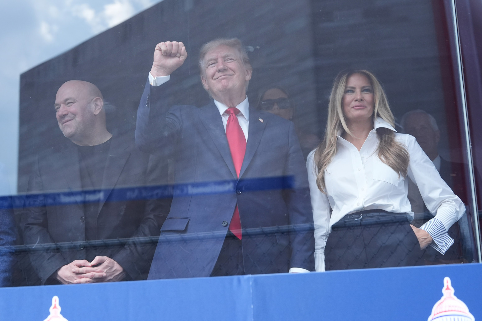 Dosta mi je nje! Čitač sa usana otkrila šta su Tramp i Melanija govorili, komentari pljušte VIDEO