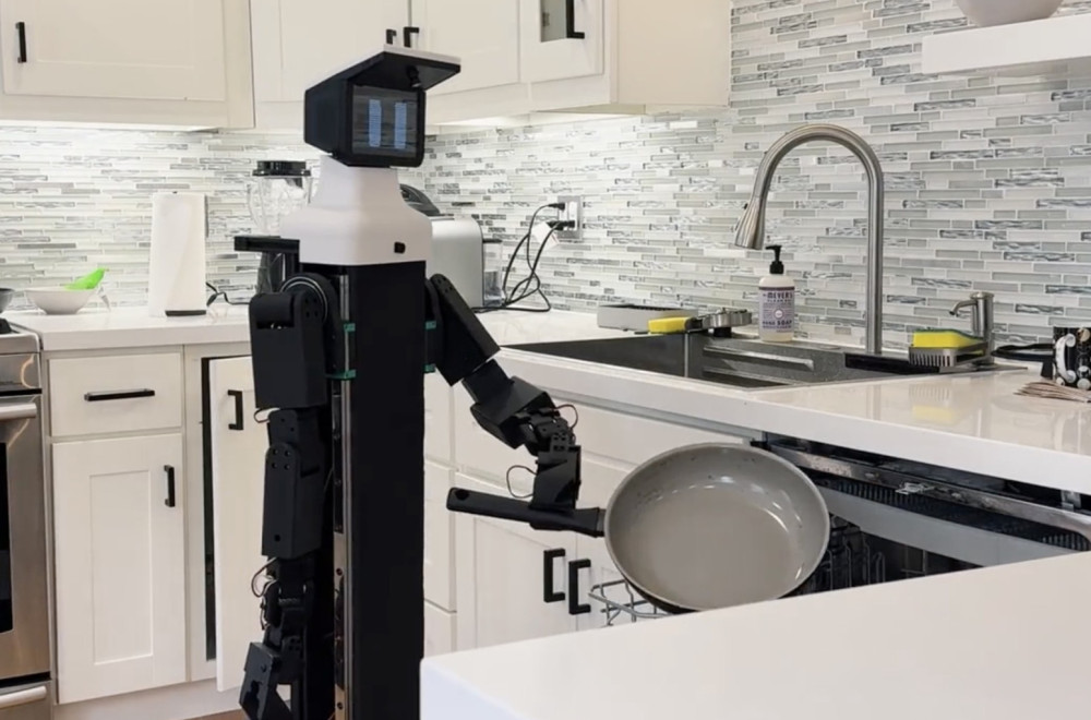 Neki ih se plaše, drugi jedva čekaju: Da li biste pustili ovakvog robota u svoju kuću?