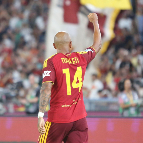 Roma "pokerom" otvorila sezonu – het-trik Malena
