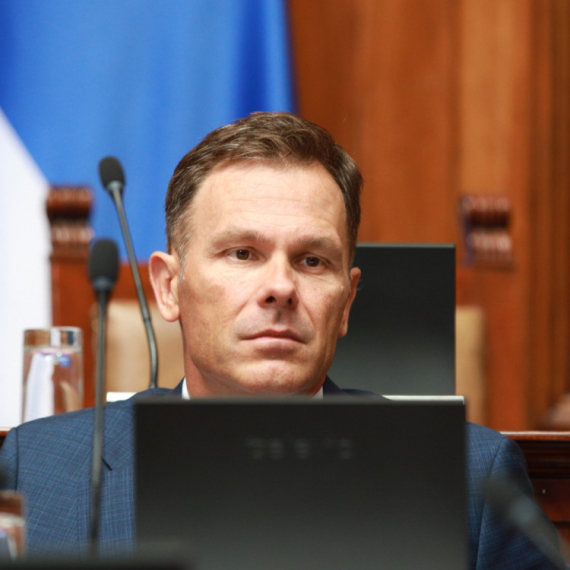 Mali u Skupštini izneo ključne ekonomske pokazatelje: Plata 1.026 evra, nezaposlenost pada... VIDEO
