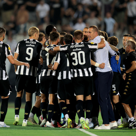 Partizan oprao tribine i obećao 500.000 evra VIDEO