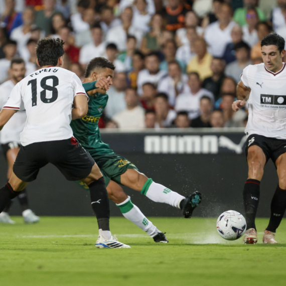 Betis uzeo Valensiji ceo plen