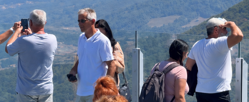 Vidikovac na Kablaru sve posećeniji: Glavna turistička atrakcija u Srbiji VIDEO