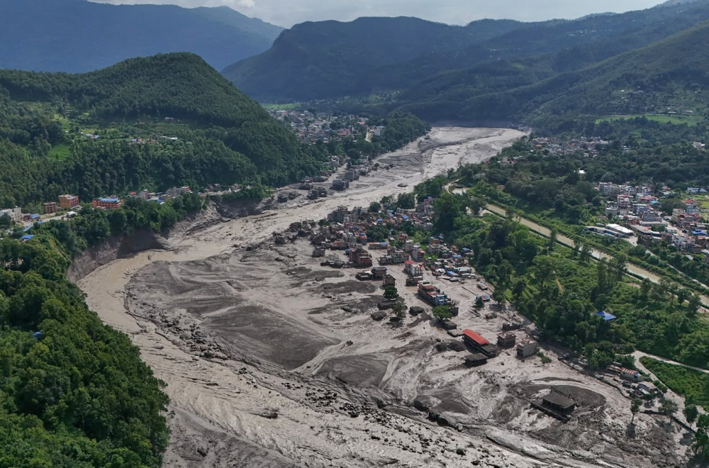 Broj žrtava u Nepalu munjevito raste; Otkriven uzrok katastrofalnih poplava VIDEO