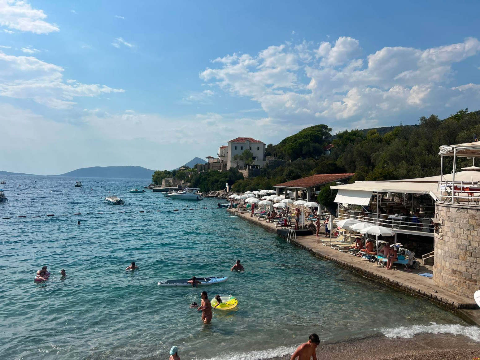 Jedna posebna legenda vezana je za plažu kod Herceg Novog: Srbi je obožavaju FOTO