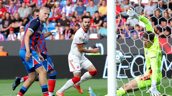 Zvezda se ekspresno oporavila od šoka! VIDEO