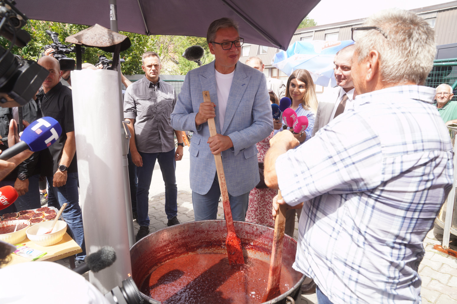 Vučić visits Krušik-Plastika in Osečina: The state is ready to help; Opens Plum Fair