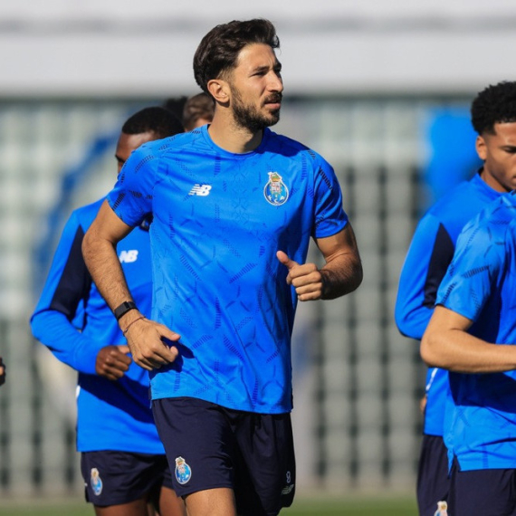 Grujić nije zaboravio AEK: "Čestitam bivšem klubu"