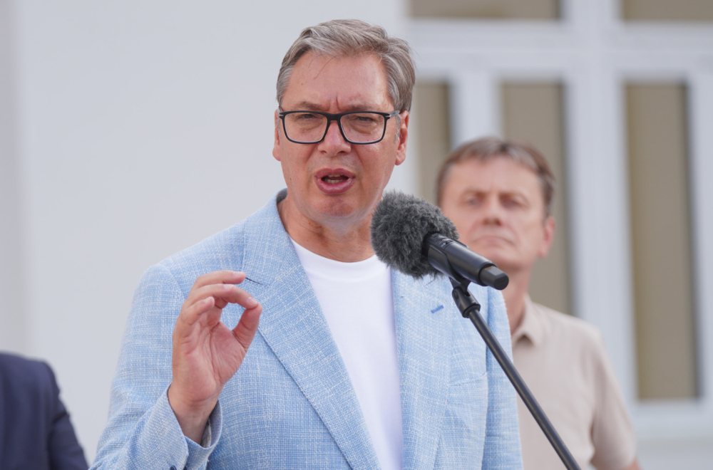 Vučić: "Srbija neće više da kleči"; "Nikada nećemo zaboraviti sve srpske žrtve"