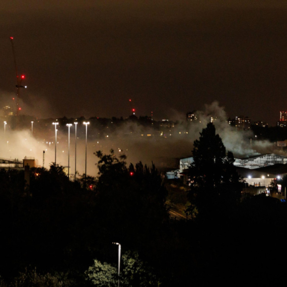 Haos u Londonu; Veliki požar blizu stadiona Vembli FOTO/VIDEO
