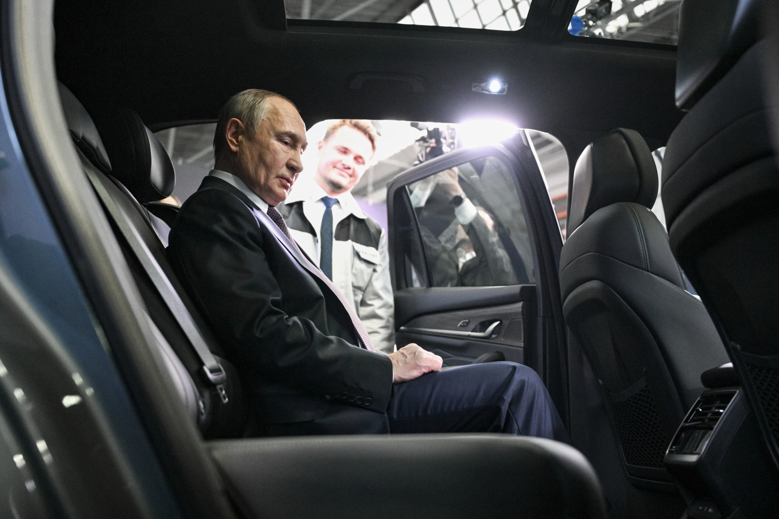 Putin provozao novu Volgu K50 FOTO