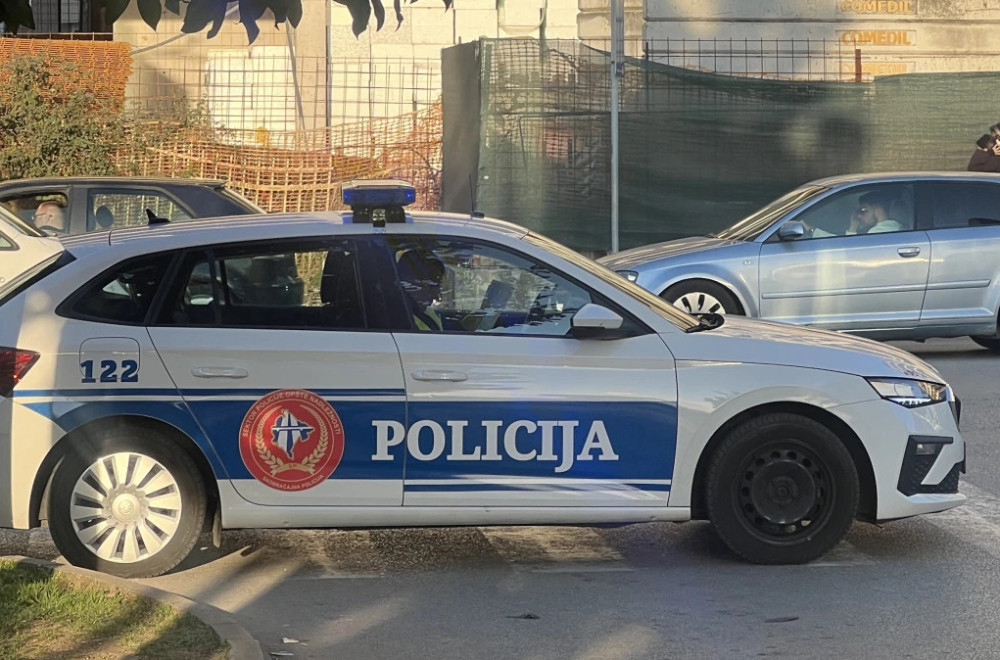 Tragedija u Beranama: Otac automobilom usmrtio jednogodišnje dete, policiji rekao da je palo sa krova