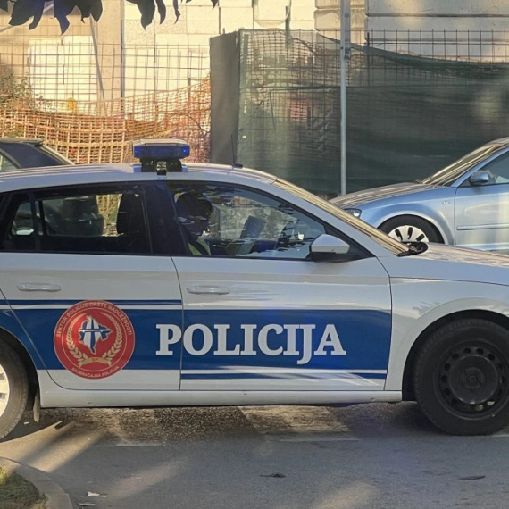 Tragedija u Beranama: Otac automobilom usmrtio jednogodišnje dete, policiji rekao da je palo sa krova