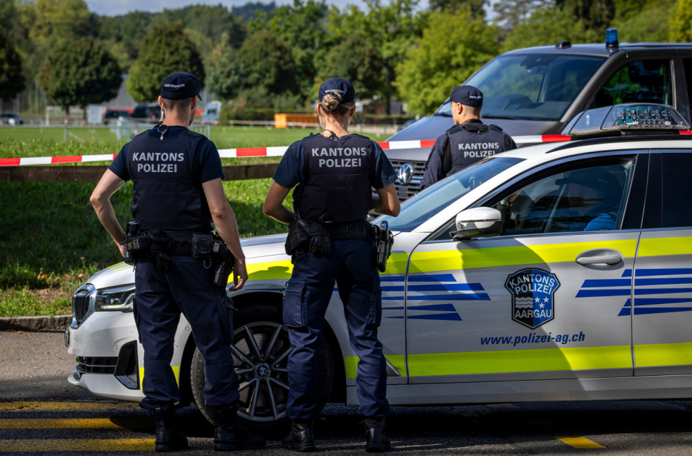 Pucao na festivalu u Švajcarskoj, pa se predao: Kod njega pronašli AK-74 i dva pištolja