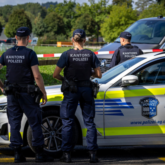 Pucao na festivalu u Švajcarskoj, pa se predao: Kod njega pronašli AK-74 i dva pištolja