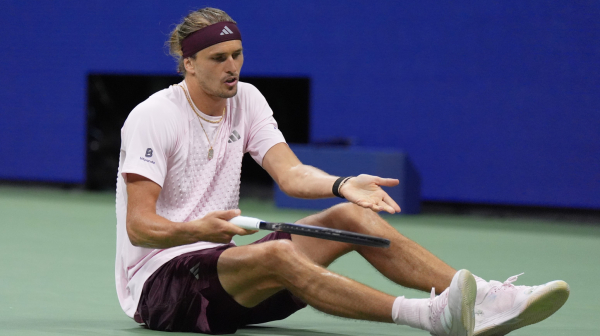 Zverev preživeo pet sati "pakla" i usred noći prošao dalje!