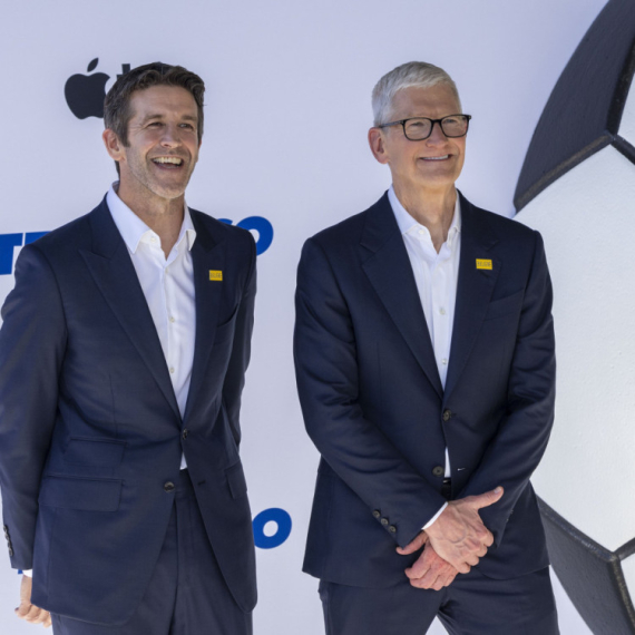 Tim Kuk napustio Apple: Stiže novi šef i prvi savitljivi iPhone