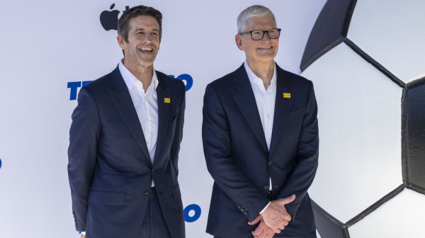 Tim Kuk napustio Apple: Stiže novi šef i prvi savitljivi iPhone