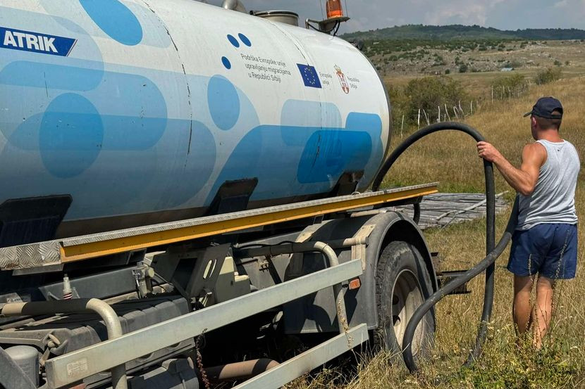 Tropske temperature na Pešteru: Meštani žedni i očajni, Nikad nije bilo gore, molimo se Bogu za malo kiše