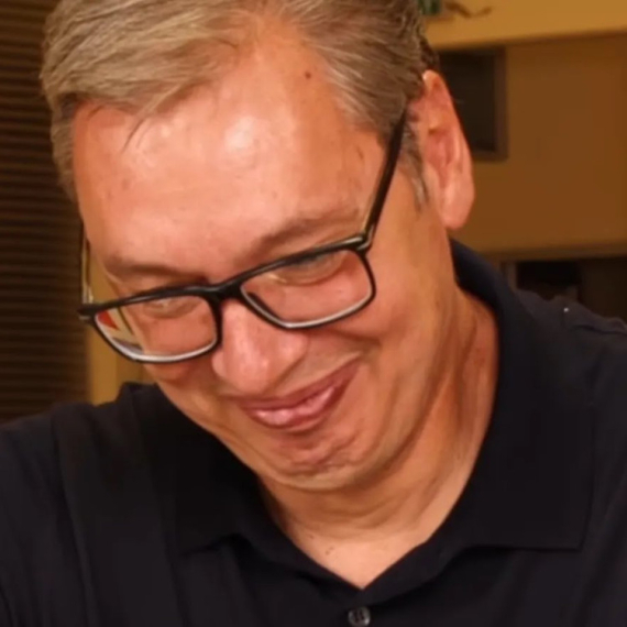 Vučić pokreće podkast, u petak u 12.00h prva emisija; Muta Nikolić: "Andrej je bio bolji igrač od tebe" VIDEO